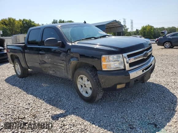 2011 Chevrolet Silverado 1500 LT with VIN 3GCPKSE30BG309716, listed as a Copart auction lot 69279985 with 236,053 mi miles and Salvage title. Bid and sale history available at DreamBid. Image 4.