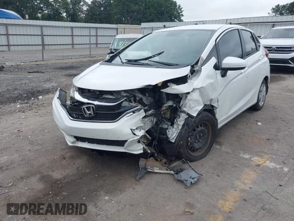 ✅ 2020 Honda Fit LX • VIN: 3HGGK5H4XLM723225 • Lot: 43318811. Wystawiony na IAAI z przebiegiem 115 047 mil. Bezpłatny archiwum sprzedaży aukcyjnych z USA i szczegółowy raport historii pojazdu na DreamBid. Zdjęcie 2.