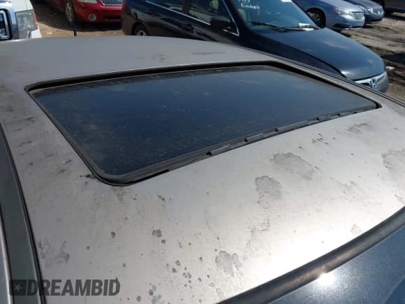 ✅ 2002 Mercedes-Benz C 230/260/280/320 • VIN: WDBRF64J52E001466 • Lot: 41984606. Wystawiony na IAAI z przebiegiem 122 482 mil. Bezpłatny archiwum sprzedaży aukcyjnych z USA i szczegółowy raport historii pojazdu na DreamBid. Zdjęcie 15.