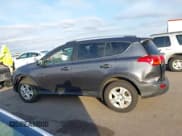 ✅ 2015 Toyota RAV4 LE • VIN: JTMBFREV7FJ031703 • Lot: 43613721. Listed on IAAI with 137,243 mi. Free auction sales archive from the USA and detailed vehicle history report at DreamBid. Image 14.