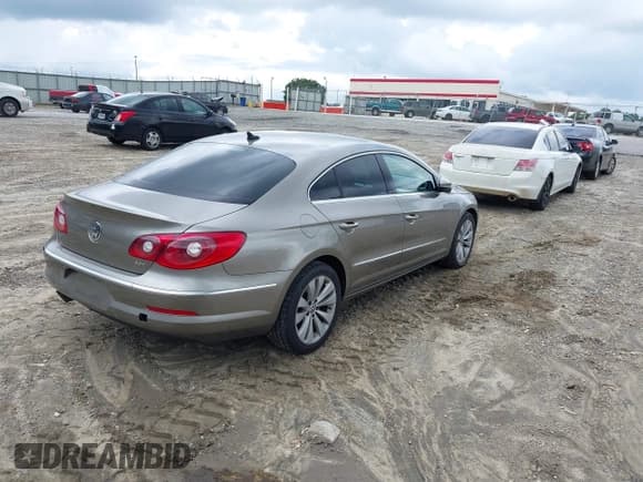 ✅ 2012 Volkswagen CC Sport • VIN: WVWMN7ANXCE506979 • Lot: 43071291. Listed on IAAI with 186,813 mi. Free auction sales archive from the USA and detailed vehicle history report at DreamBid. Image 4.