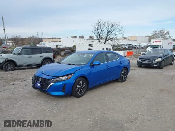 ✅ 2024 Nissan Sentra SV • VIN: 3N1AB8CV0RY329789 • Lot: 43729654. Wystawiony na IAAI z przebiegiem 17 094 mil. Bezpłatny archiwum sprzedaży aukcyjnych z USA i szczegółowy raport historii pojazdu na DreamBid. Zdjęcie 2.