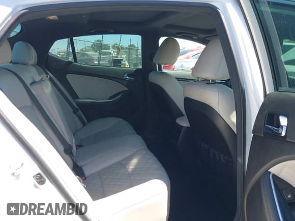 ✅ 2014 Kia Optima SXL Turbo • VIN: 5XXGR4A60EG349311 • Lot: 42888129. Wystawiony na IAAI z przebiegiem 126 146 mil. Bezpłatny archiwum sprzedaży aukcyjnych z USA i szczegółowy raport historii pojazdu na DreamBid. Zdjęcie 8.