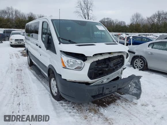✅ 2017 Ford Transit XL • VIN: 1FBZX2YM3HKA40535 • Lot: 41364177. Wystawiony na IAAI z przebiegiem 80 568 mil. Bezpłatny archiwum sprzedaży aukcyjnych z USA i szczegółowy raport historii pojazdu na DreamBid. Zdjęcie 1.