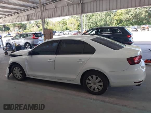 ✅ 2016 Volkswagen Jetta S • VIN: 3VW267AJ3GM388952 • Lot: 43614486. Wystawiony na IAAI z przebiegiem 107 106 mil. Bezpłatny archiwum sprzedaży aukcyjnych z USA i szczegółowy raport historii pojazdu na DreamBid. Zdjęcie 14.