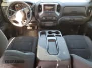 ✅ 2022 Chevrolet Silverado 1500 Custom • VIN: 3GCPYBEK8NG172180 • Lot: 48818435. Wystawiony na Copart z przebiegiem 58 225 mil. Bezpłatny archiwum sprzedaży aukcyjnych z USA i szczegółowy raport historii pojazdu na DreamBid. Zdjęcie 8.