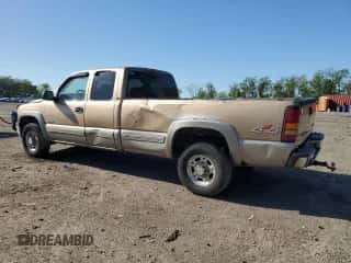 2000 Chevrolet Silverado 2500 LT с VIN 1GCGK29U6YE381488, выставлен на аукционе Copart как лот 53831175 с пробегом 238 810 миль миль и Списание • Salvage title. История ставок и продаж доступна на DreamBid. Изображение 2.