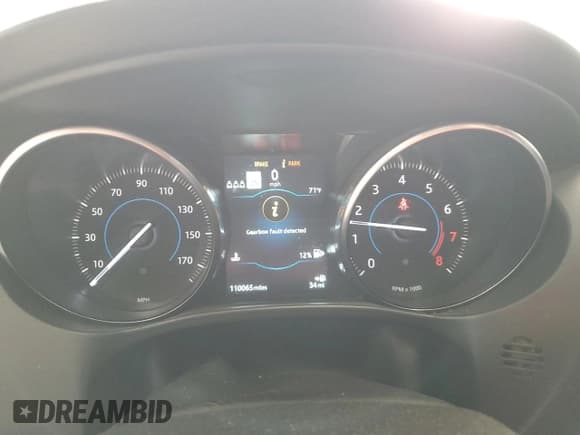 ✅ 2019 Jaguar F-Pace 25t • VIN: SADCS2FX2KA391600 • Lot: 50800915. Wystawiony na Copart z przebiegiem 110 065 mil. Bezpłatny archiwum sprzedaży aukcyjnych z USA i szczegółowy raport historii pojazdu na DreamBid. Zdjęcie 9.