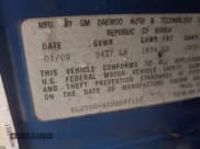 ✅ 2009 Pontiac G3 • VIN: KL2TD66E19B647115 • Lot: 43499565. Wystawiony na IAAI z przebiegiem 195 867 mil. Bezpłatny archiwum sprzedaży aukcyjnych z USA i szczegółowy raport historii pojazdu na DreamBid. Zdjęcie 9.