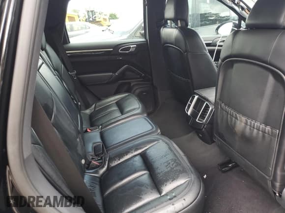 ✅ 2018 Porsche Cayenne • VIN: WP1AA2A29JKA06638 • Lot: 65116815. Wystawiony na Copart z przebiegiem 74 375 mil. Bezpłatny archiwum sprzedaży aukcyjnych z USA i szczegółowy raport historii pojazdu na DreamBid. Zdjęcie 11.