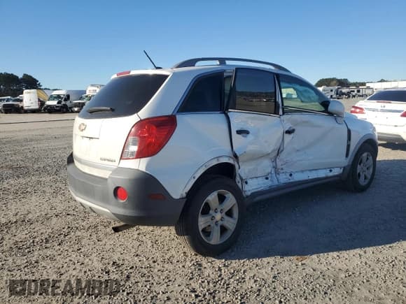 ✅ 2014 Chevrolet Captiva Sport LS • VIN: 3GNAL2EK3ES578361 • Lot: 87235834. Wystawiony na Copart z przebiegiem 135 384 mil. Bezpłatny archiwum sprzedaży aukcyjnych z USA i szczegółowy raport historii pojazdu na DreamBid. Zdjęcie 3.