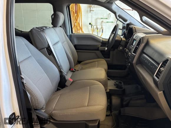 ✅ 2017 Ford F-350 Platinum • VIN: 1FT8W3B64HEC04920 • Lot: 60251165. Listed on Copart with 185,023 mi. Free auction sales archive from the USA and detailed vehicle history report at DreamBid. Image 5.