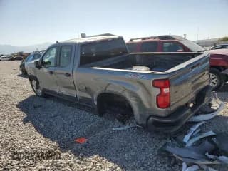 ✅ 2021 Chevrolet Silverado 1500 Custom • VIN: 1GCRYBEH9MZ106068 • Lot: 71469274. Wystawiony na Copart z przebiegiem 35 590 mil. Bezpłatny archiwum sprzedaży aukcyjnych z USA i szczegółowy raport historii pojazdu na DreamBid. Zdjęcie 2.