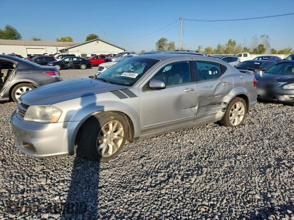 ✅ 2014 Dodge Avenger R/T • VIN: 1C3CDZBG7EN214403 • Лот: 84228555. Опубликован ранее на Copart с пробегом 175 489 миль. Бесплатный доступ к архиву аукционных продаж из США и подробный отчёт об истории автомобиля на DreamBid. Изображение 1.