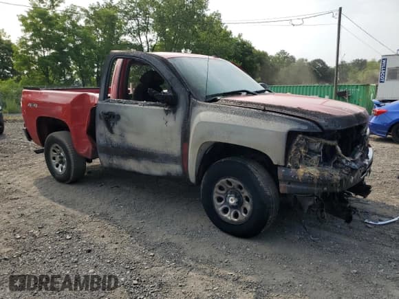 ✅ 2011 Chevrolet Silverado 1500 • VIN: 1GCNKSEA8BZ377932 • Лот: 67539995. Опубликован ранее на Copart с пробегом Не указан. Бесплатный доступ к архиву аукционных продаж из США и подробный отчёт об истории автомобиля на DreamBid. Изображение 4.