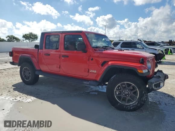 ✅ 2022 Jeep Gladiator Overland • VIN: 1C6HJTFG1NL104323 • Lot: 84205245. Wystawiony na Copart z przebiegiem 63 845 mil. Bezpłatny archiwum sprzedaży aukcyjnych z USA i szczegółowy raport historii pojazdu na DreamBid. Zdjęcie 4.