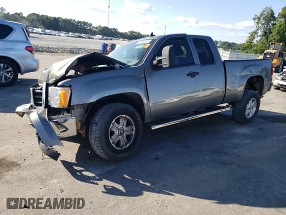 ✅ 2009 GMC Sierra 1500 SL • VIN: 2GTEC19C991122115 • Лот: 69860964. Опубликован ранее на Copart с пробегом 247 638 миль. Бесплатный доступ к архиву аукционных продаж из США и подробный отчёт об истории автомобиля на DreamBid. Изображение 1.