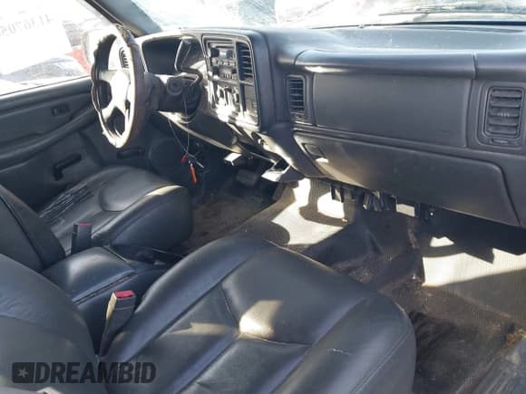 ✅ 2003 Chevrolet Silverado 2500HD LS • VIN: 1GCHC29113E232275 • Lot: 41367050. Listed on IAAI with 266,450 mi. Free auction sales archive from the USA and detailed vehicle history report at DreamBid. Image 5.