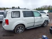 ✅ 2013 Honda Pilot Touring • VIN: 5FNYF3H90DB023520 • Lot: 41730566. Wystawiony na IAAI z przebiegiem 130 108 mil. Bezpłatny archiwum sprzedaży aukcyjnych z USA i szczegółowy raport historii pojazdu na DreamBid. Zdjęcie 14.