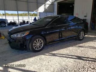 2018 Hyundai Sonata SE z VIN 5NPE24AF5JH677379, wystawiony jako Copart lot #87239115 z przebiegiem 144 158 mil mil oraz Szkoda całkowita • Salvage title. Historia ofert i sprzedaży dostępna na DreamBid. Obrazek 1.