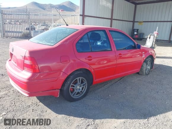 ✅ 2002 Volkswagen Jetta GLS • VIN: 3VWSE69M52M002326 • Lot: 42664114. Listed on IAAI with 228,383 mi. Free auction sales archive from the USA and detailed vehicle history report at DreamBid. Image 4.