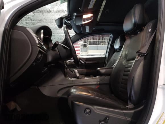 ✅ 2020 Jeep Grand Cherokee Limited X • VIN: 1C4RJFBT8LC185531 • Lot: 46288235. Listed on Copart with 71,291 mi. Free auction sales archive from the USA and detailed vehicle history report at DreamBid. Image 7.