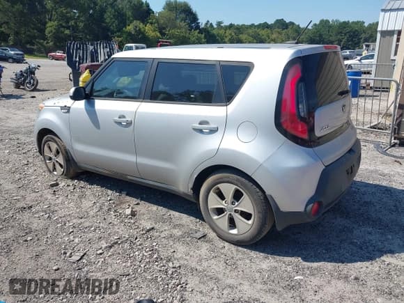 ✅ 2014 Kia Soul • VIN: KNDJN2A28E7718993 • Lot: 43142043. Listed on IAAI with 185,199 mi. Free auction sales archive from the USA and detailed vehicle history report at DreamBid. Image 3.