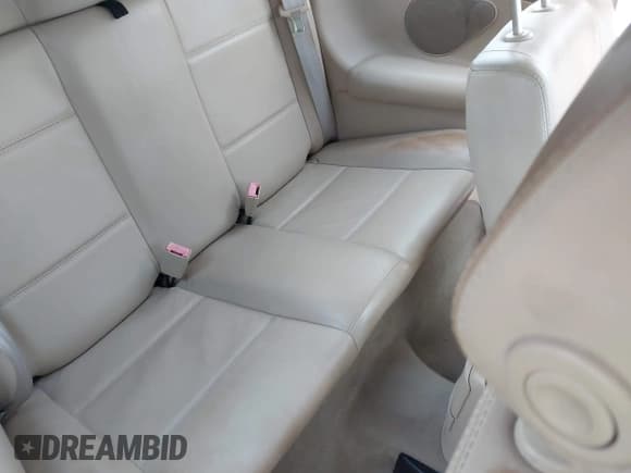 ✅ 2001 Volkswagen Cabriolet GLX • VIN: 3VWDC21V51M809648 • Lot: 42419153. Listed on IAAI with 72,347 mi. Free auction sales archive from the USA and detailed vehicle history report at DreamBid. Image 8.