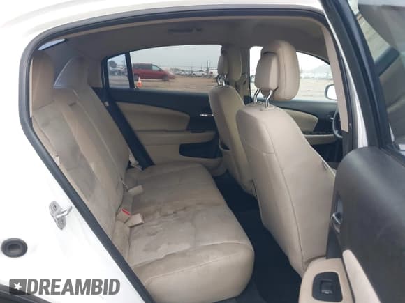 ✅ 2011 Chrysler 200 LX • VIN: 1C3BC4FB9BN553725 • Lot: 43651405. Listed on IAAI with 144,603 mi. Free auction sales archive from the USA and detailed vehicle history report at DreamBid. Image 8.