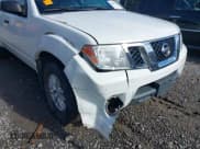 ✅ 2017 Nissan Frontier SV • VIN: 1N6AD0EV6HN737809 • Lot: 43404745. Wystawiony na IAAI z przebiegiem 136 955 mil. Bezpłatny archiwum sprzedaży aukcyjnych z USA i szczegółowy raport historii pojazdu na DreamBid. Zdjęcie 6.