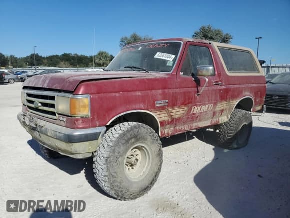 ✅ 1990 Ford Bronco Custom • VIN: 1FMEU15HXLLB16478 • Лот: 82661804. Опубликован ранее на Copart с пробегом 188 692 миль. Бесплатный доступ к архиву аукционных продаж из США и подробный отчёт об истории автомобиля на DreamBid. Изображение 1.