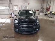 ✅ 2015 MINI Countryman S • VIN: WMWZC5C54FWM19796 • Lot: 42518332. Wystawiony na IAAI z przebiegiem 89 004 mil. Bezpłatny archiwum sprzedaży aukcyjnych z USA i szczegółowy raport historii pojazdu na DreamBid. Zdjęcie 12.