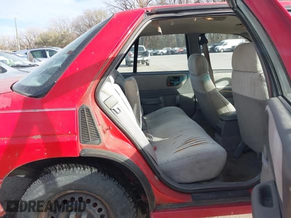 ✅ 1996 Chevrolet Corsica • VIN: 1G1LD5546TY100435 • Лот: 43684865. Опубликован ранее на IAAI с пробегом 141 619 миль. Бесплатный доступ к архиву аукционных продаж из США и подробный отчёт об истории автомобиля на DreamBid. Изображение 8.