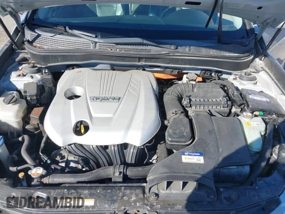 ✅ 2012 Hyundai Sonata Hybrid • VIN: KMHEC4A40CA034990 • Lot: 41255225. Listed on IAAI with 183,787 mi. Free auction sales archive from the USA and detailed vehicle history report at DreamBid. Image 10.