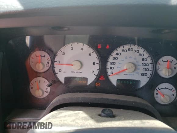 ✅ 2004 Dodge 2500 ST • VIN: 3D7KA28D64G174512 • Lot: 67075214. Wystawiony na Copart z przebiegiem 193 987 mil. Bezpłatny archiwum sprzedaży aukcyjnych z USA i szczegółowy raport historii pojazdu na DreamBid. Zdjęcie 9.