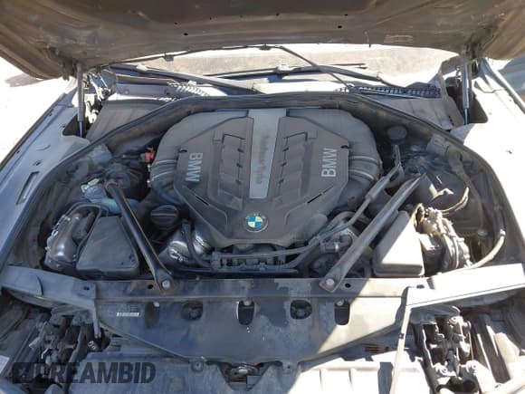 ✅ 2014 BMW 7 Series ALPINA B7 • VIN: WBAYE8C51ED134314 • Lot: 43531051. Wystawiony na IAAI z przebiegiem 129 101 mil. Bezpłatny archiwum sprzedaży aukcyjnych z USA i szczegółowy raport historii pojazdu na DreamBid. Zdjęcie 10.