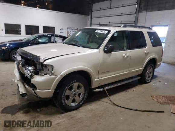 ✅ 2005 Ford Explorer Limited • VIN: 1FMZU75WX5ZA12656 • Lot: 82709825. Wystawiony na Copart z przebiegiem 229 924 mil. Bezpłatny archiwum sprzedaży aukcyjnych z USA i szczegółowy raport historii pojazdu na DreamBid. Zdjęcie 1.