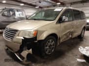 ✅ 2010 Chrysler Town & Country Limited • VIN: 2A4RR7DX5AR386462 • Lot: 41781713. Wystawiony na IAAI z przebiegiem 183 091 mil. Bezpłatny archiwum sprzedaży aukcyjnych z USA i szczegółowy raport historii pojazdu na DreamBid. Zdjęcie 19.