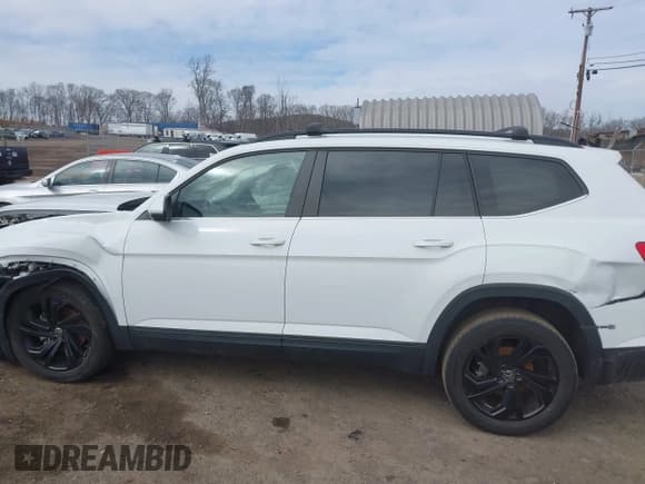 ✅ 2022 Volkswagen Atlas SE • VIN: 1V2HP2CA2NC510661 • Лот: 41665617. Опубликован ранее на IAAI с пробегом 59 021 миль. Бесплатный доступ к архиву аукционных продаж из США и подробный отчёт об истории автомобиля на DreamBid. Изображение 14.