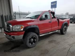 2007 Dodge 3500 Laramie z VIN 3D7MX38C17G717256, wystawiony jako Copart lot #85011074 z przebiegiem 267 856 mil mil oraz Szkoda całkowita • Salvage title. Historia ofert i sprzedaży dostępna na DreamBid. Obrazek 1.