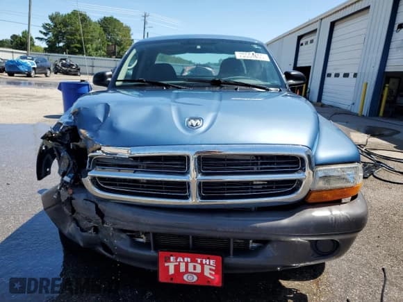 ✅ 2004 Dodge Dakota • VIN: 1D7GL12K74S701368 • Lot: 70664005. Wystawiony na Copart z przebiegiem 232 372 mil. Bezpłatny archiwum sprzedaży aukcyjnych z USA i szczegółowy raport historii pojazdu na DreamBid. Zdjęcie 5.