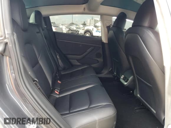 ✅ 2023 Tesla Model 3 Long Range • VIN: 5YJ3E1EB7PF712743 • Lot: 87485355. Wystawiony na Copart z przebiegiem 70 851 mil. Bezpłatny archiwum sprzedaży aukcyjnych z USA i szczegółowy raport historii pojazdu na DreamBid. Zdjęcie 10.