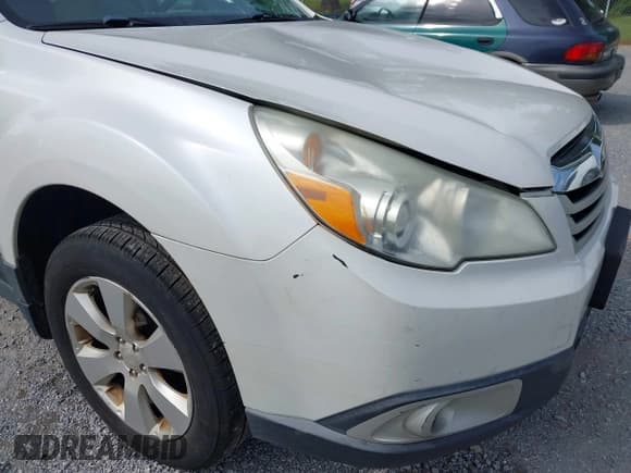 ✅ 2012 Subaru Outback Prem • VIN: 4S4BRBGC3C3207782 • Lot: 42471742. Listed on IAAI with 294,466 mi. Free auction sales archive from the USA and detailed vehicle history report at DreamBid. Image 15.
