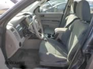 ✅ 2010 Ford Escape XLS • VIN: 1FMCU0C79AKD43207 • Лот: 92523155. Опубликован ранее на Copart с пробегом 166 052 миль. Бесплатный доступ к архиву аукционных продаж из США и подробный отчёт об истории автомобиля на DreamBid. Изображение 7.