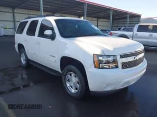 ✅ 2013 Chevrolet Tahoe LT • VIN: 1GNSCBE03DR355127 • Лот: 43810176. Опубликован ранее на IAAI с пробегом 300 542 миль. Бесплатный доступ к архиву аукционных продаж из США и подробный отчёт об истории автомобиля на DreamBid. Изображение 1.