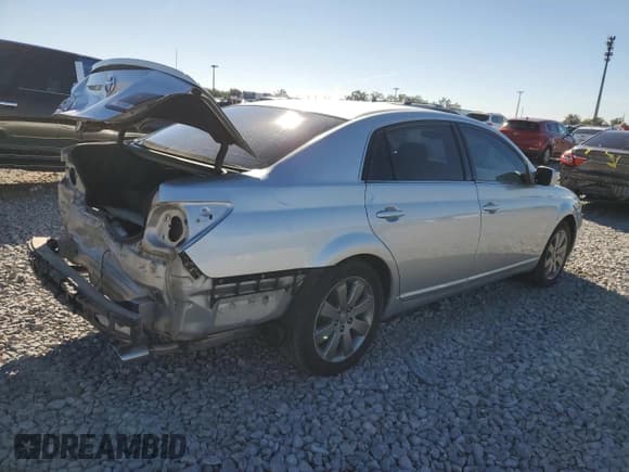 ✅ 2007 Toyota Avalon Limited • VIN: 4T1BK36B67U201784 • Лот: 92064695. Опубликован ранее на Copart с пробегом 233 491 миль. Бесплатный доступ к архиву аукционных продаж из США и подробный отчёт об истории автомобиля на DreamBid. Изображение 3.