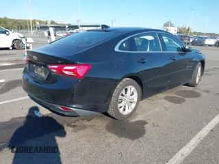 2019 Chevrolet Malibu LT z VIN 1G1ZD5ST8KF114238, wystawiony jako IAAI lot #43367354 z przebiegiem 58 675 mil mil oraz . Historia ofert i sprzedaży dostępna na DreamBid. Obrazek 4.