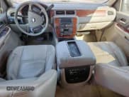 ✅ 2007 Chevrolet Suburban LT • VIN: 3GNFC16017G295458 • Лот: 91567665. Опубликован ранее на Copart с пробегом 274 111 миль. Бесплатный доступ к архиву аукционных продаж из США и подробный отчёт об истории автомобиля на DreamBid. Изображение 8.