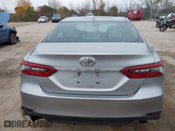 ✅ 2022 Toyota Camry XLE • VIN: 4T1F11AK4NU004397 • Лот: 43519686. Опубликован ранее на IAAI с пробегом 87 646 миль. Бесплатный доступ к архиву аукционных продаж из США и подробный отчёт об истории автомобиля на DreamBid. Изображение 16.