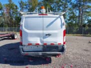 ✅ 2015 Ford Transit Cargo • VIN: 1FTNR1ZM2FKA54985 • Lot: 43598042. Wystawiony na IAAI z przebiegiem 154 653 mil. Bezpłatny archiwum sprzedaży aukcyjnych z USA i szczegółowy raport historii pojazdu na DreamBid. Zdjęcie 16.